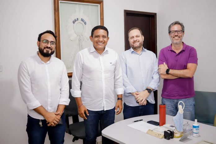 Prefeito de Palmeira se reúne com diretores do consórcio Águas do Sertão