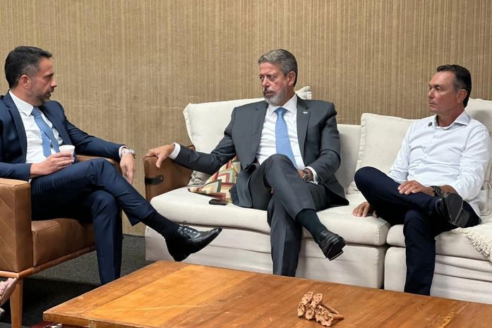 Prefeito de Anadia se reúne com presidente da Câmara dos Deputados e Governador