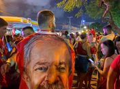 Alagoanos comemoram vitória de Paulo Dantas e Lula na Pajuçara, em Maceió