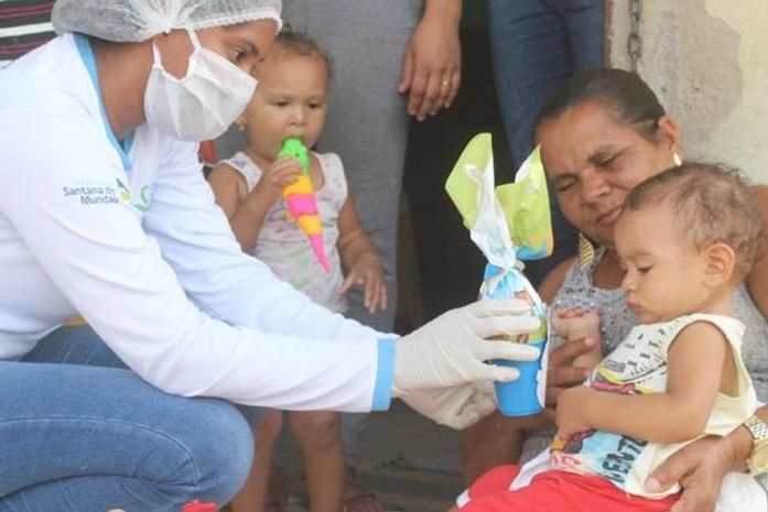 Assistência Social de Santana do Mundaú entrega ovos de páscoa para a crianças