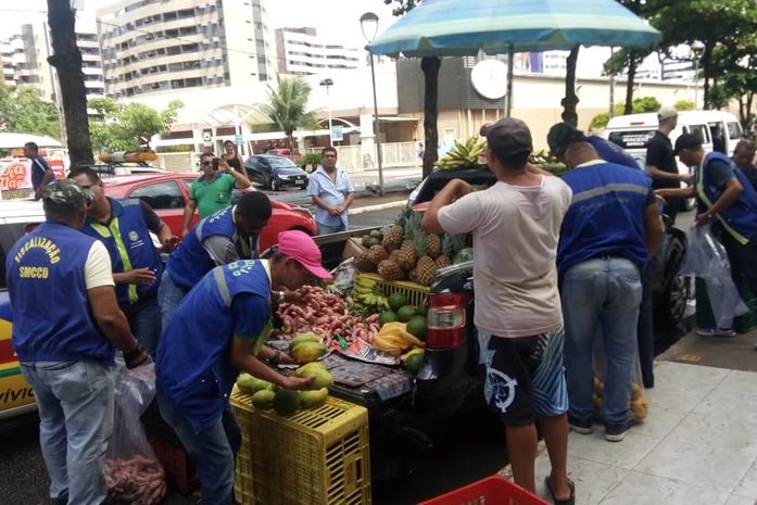 Fiscais da Semscs apreendem alimentos