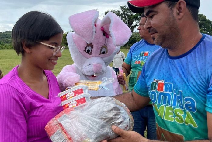 Assistência Social de Branquinha entrega nova remessa de cestas do Programa Comida na Mesa