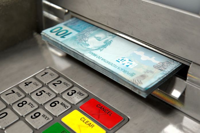 Prefeitura de Arapiraca injeta mais de R$ 6 milhões na economia local com pagamento de servidores