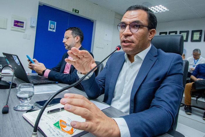 "Não há plano para privatizar a Casal", diz secretário Vitor Pereira