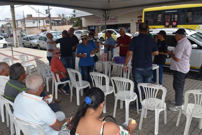 Policiais civis ocupam Alagoas Previdência pela implantação do reajuste dos aposentados e pensionistas
