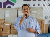 Marlan Ferreira entrega laboratórios visando incentivar a pesquisa científica na rede municipal de ensino de Limoeiro de Anadia
