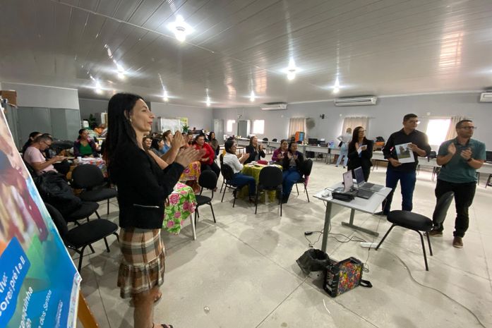 Educadores de Lagoa da Canoa participam de trilha formativa do Programa Criança Alfabetizada