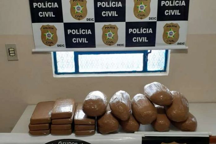 Droga apreendida na ação policial.