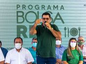 Prefeitura de Porto Real do Colégio realiza entrega do cartão do primeiro programa de redistribuição de renda do município