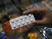 Anvisa suspende medicamentos e produtos irregulares