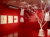 O salão do drama retrata as sentimentalidades que acompanham o ser humano ao longo da vida