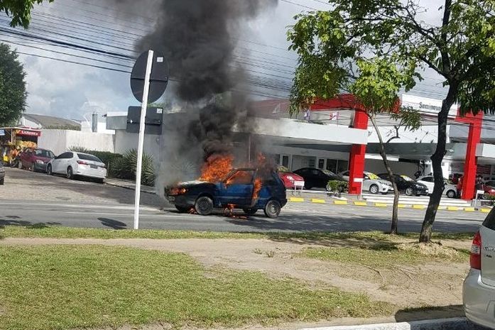 Incêndio de altas proporções foi registrado na manhã de hoje