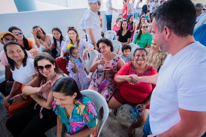 Governo de Alagoas leva água do Canal do Sertão para povoados em Carneiros