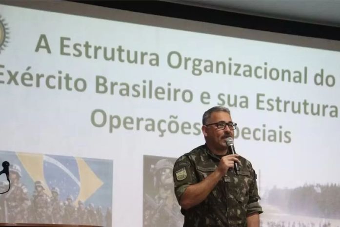 Militar investigado por tentativa de golpe chega dos EUA e é preso