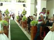 Para não manchar imagem, deputada ignora atentado praticado por primo dentro de igreja
