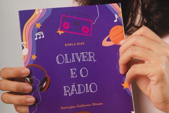 Escritora Karla Dias reflete sobre escuta ativa e relações afetivas em novo livro infantil "Oliver e o Rádio"
