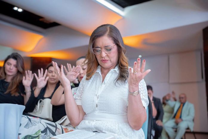 Senadora Dra. Eudócia realiza Culto em Ação de Graças com líderes religiosos, amigos e familiares
