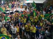 Manifestantes fazem protesto em Maceió pedindo a prisão de Lula