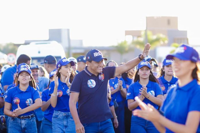 Júlio Cezar leva multidão de Palmeira para lançamento da campanha de Renan Filho em Arapiraca