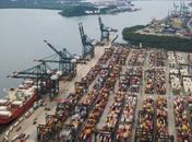 Tarifaço sobre parte de exportações brasileiras entra em vigor hoje