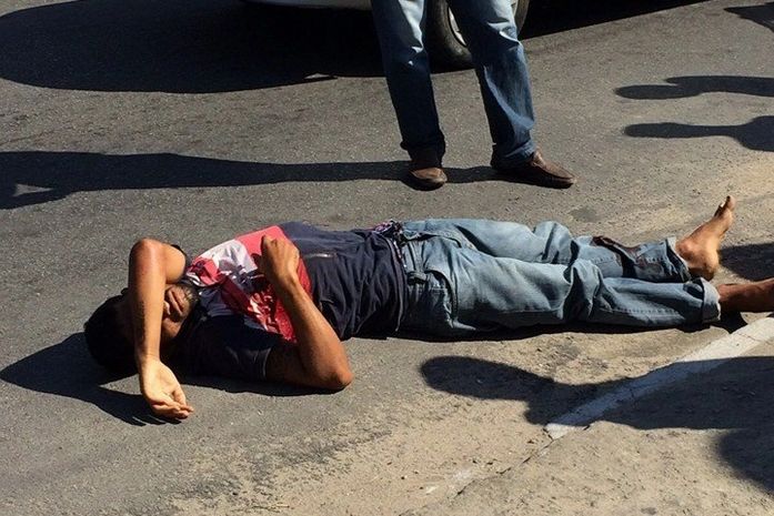 Suspeito de assalto fica ferido após ser alvejado por disparos