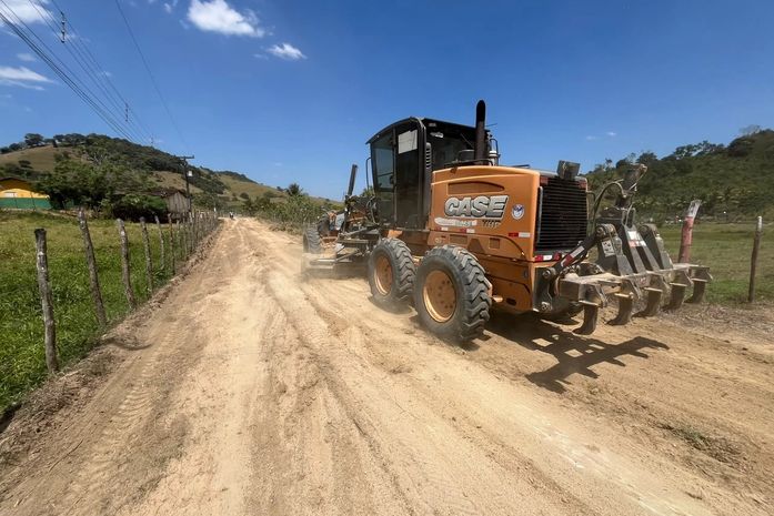 Prefeitura de Santana do Mundaú intensifica recuperação de acessos à zona rural