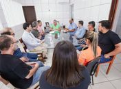 Prefeita Tia Júlia dá ultimato à concessionária Águas do Sertão e propõe TAC para garantir qualidade nas obras de saneamento