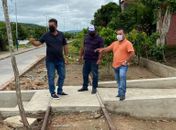Prefeito Neno Freitas vistoria obras de urbanização e iluminação no centro de Branquinha