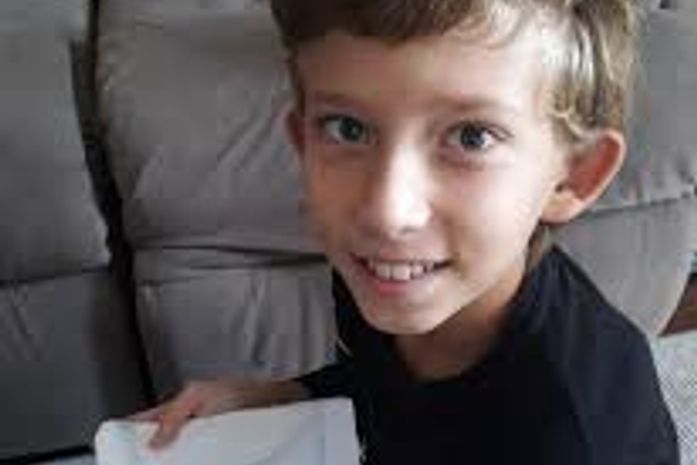 Sobrinho de enfermeira, Mathias,de 10 anos doou dinheiro do cofrinho, para ajudar na luta contra a pandemia.