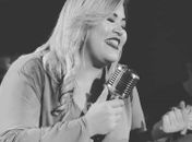Mira Ferraz foi uma das cantoras prejudicadas