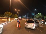 Dez motoristas são autuados e um é preso durante operações da Lei Seca
