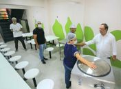 A quatro dias da reabertura, prefeito Luciano visita o restaurante popular
