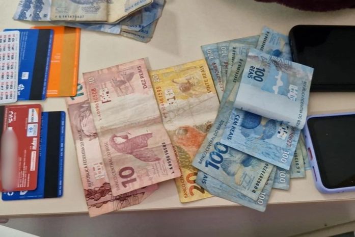 Dupla é presa dentro de agência bancária por aplicar golpes em idosos