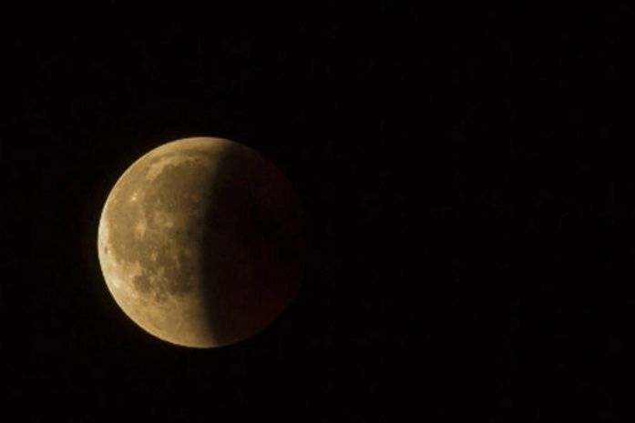 Eclipse penumbral não é facilmente observável a olho nu