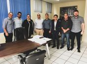 Renato Filho se reúne com empresa chinesa que vai financiar troca de lâmpadas do Pilar