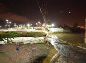 Riacho transborda e interdita ruas em Santana do Ipanema