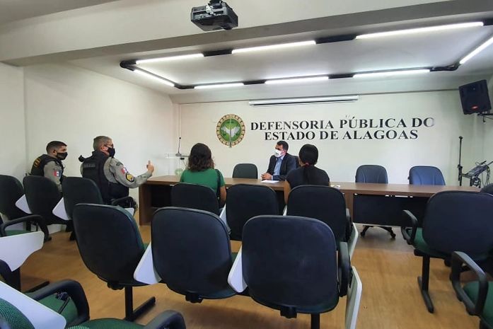 Defensoria recebe representantes de familiares dos reeducandos
