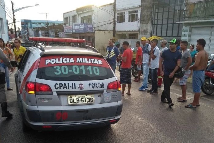 Duas mulheres e um homem são presos após assaltar loja no Centro de São Miguel dos Campos