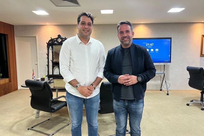 Prefeito de Santana do Mundaú se reúne com governador Paulo Dantas