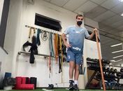Dois meses após cirurgia no joelho, Rafael Longuine mostra evolução