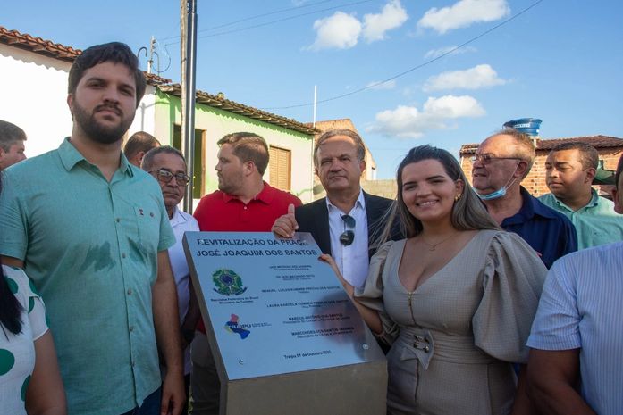 Prefeitura de Traipu inaugurou nessa quinta feira (07) um centro de especialidades médicas, duas praças e realizou o fechamento da ala Covid no município