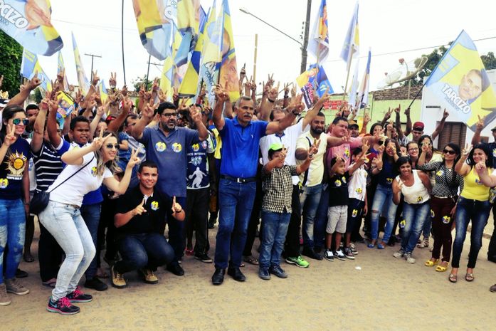 Tarcizo Freire intensificou caminhadas e reuniões neste final de semana
