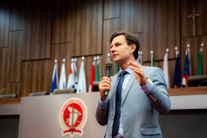 Prefeito Marcelo Beltrão apresenta o sucesso da educação de Coruripe durante seminário realizado pelo Governo de Sergipe