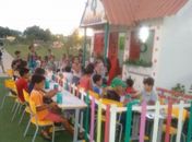 Projeto Verão no Bosque ensina crianças produzir peças artesanais com material reciclável