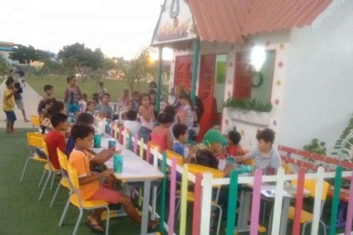 Projeto Verão no Bosque ensina crianças produzir peças artesanais com material reciclável