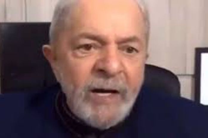 Lula durante entrevista para a revista Carta Capital