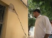 Senador Rodrigo Cunha em durante visita ao bairro do Pinheiro