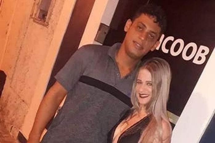 Família de casal desaparecido vai ao IML reconhecer corpos encontrados em cova rasa