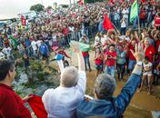 Em Penedo, Lula critica o governo e diz que Temer "não sabe governar"