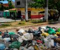 Lixo se acumula nas ruas e reacende debate sobre a limpeza urbana em Maceió